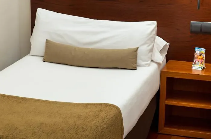 Hotel Bcn Urbaness Del Comte 2*