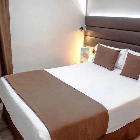 Hotel Bcn Urbaness Del Comte 2*