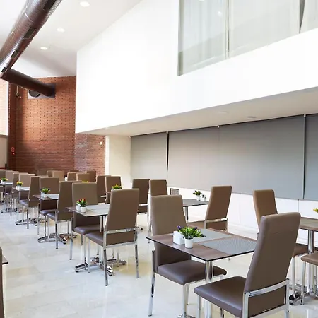 Otel Bcn Urbaness Del Comte 2*