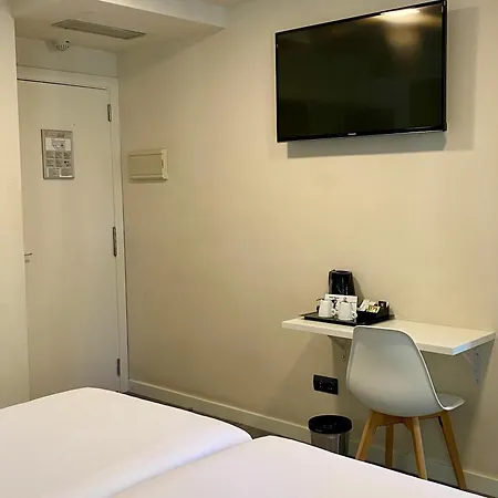 Bcn Urbaness Del Comte Hotel 2*