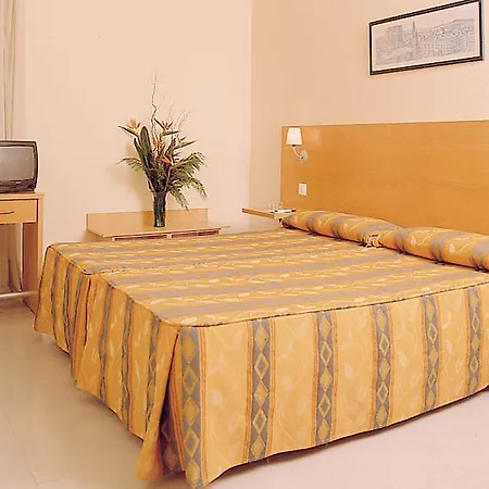 Bcn Urbaness Del Comte Hotel 2*