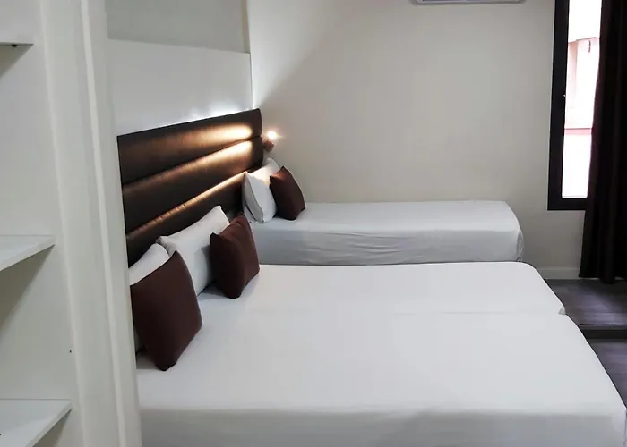 Bcn Urbaness Del Comte Otel 2*