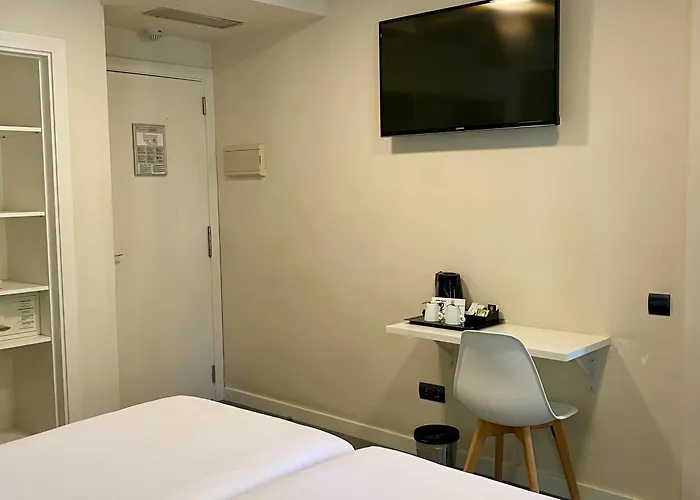 Bcn Urbaness Del Comte Otel 2*