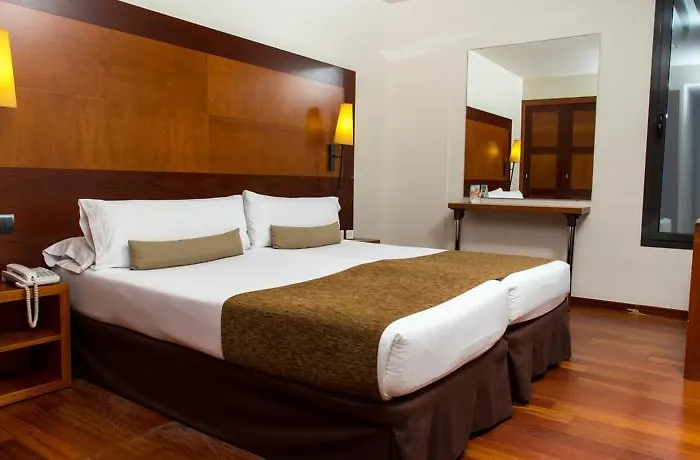 Otel Bcn Urbaness Del Comte Barselona
