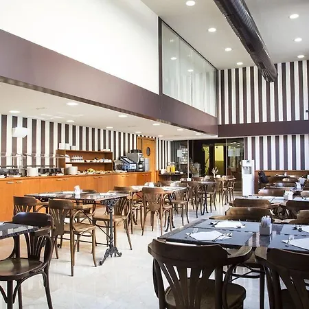 Hotel Bcn Urbaness Del Comte 2*