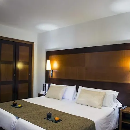 Bcn Urbaness Del Comte Hotel